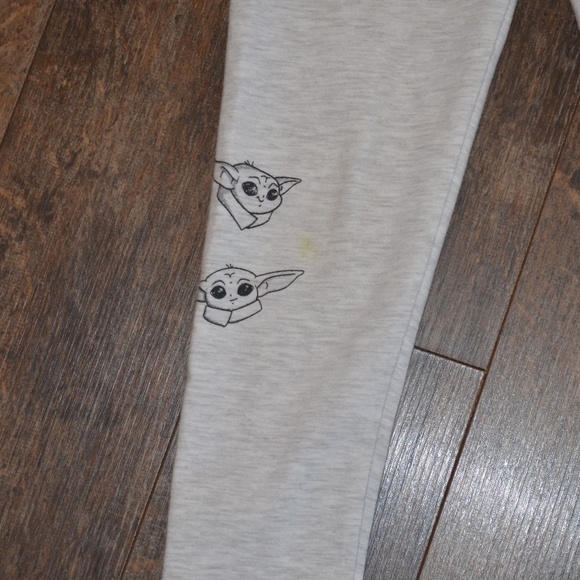 Star Wars - Baby Yoda Gray Leggings - Picture 4 of 7